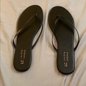 NWOT Lauren Conrad Flip Flops